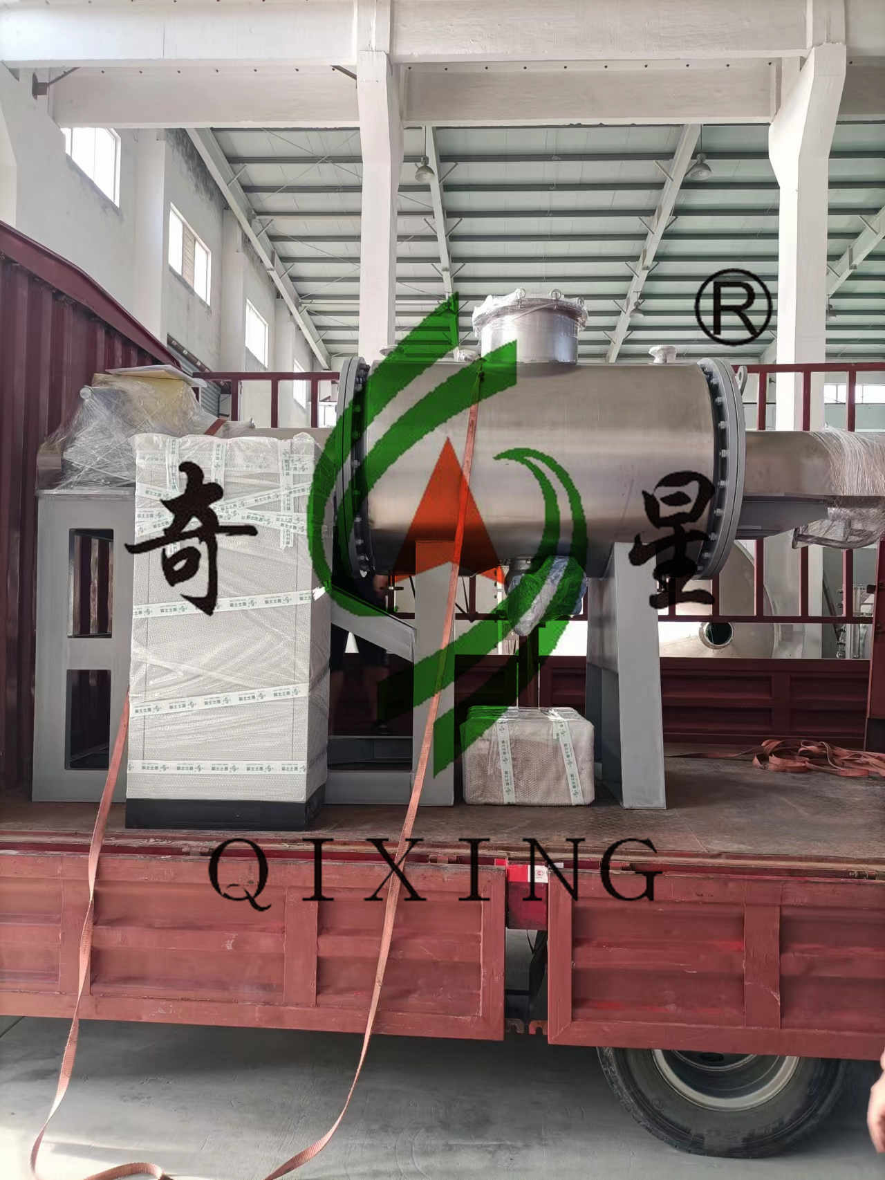 珠海某客戶(hù)在我公司訂購(gòu)的一臺(tái)ZPG-500型耙式真空干燥機(jī)已完成發(fā)貨。